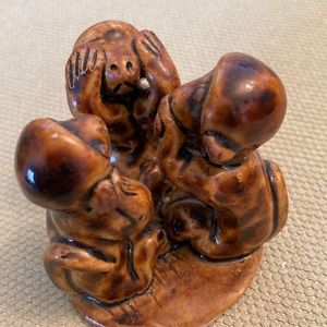 3 wise monkeys, glazed clay sculpture, see no evil, hear no evil, speak no evil